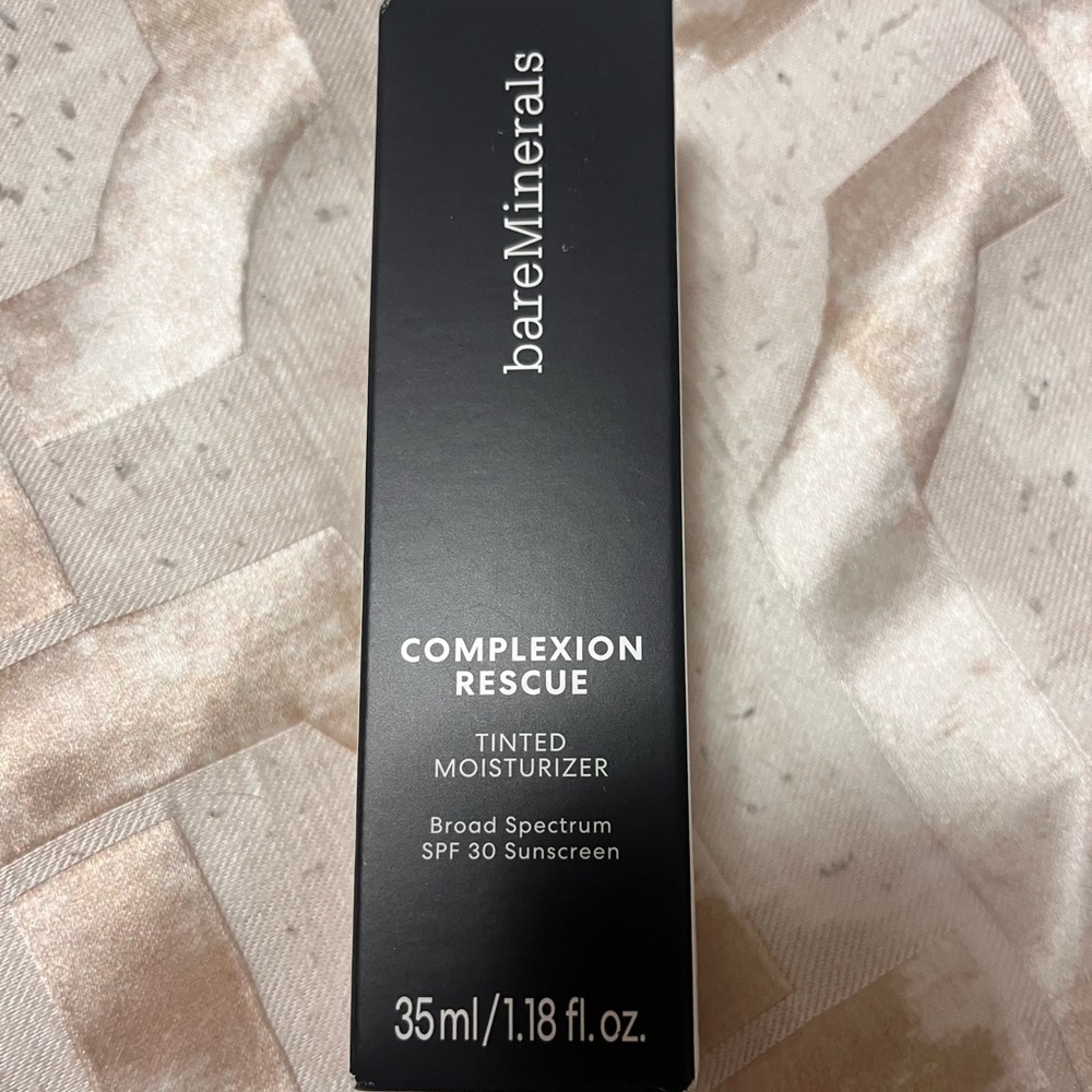 NIB bareMinerals Complexion Rescue Tinted Moisturizer SPF 30